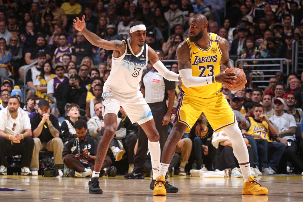 队伍更为谨 队伍更为谨