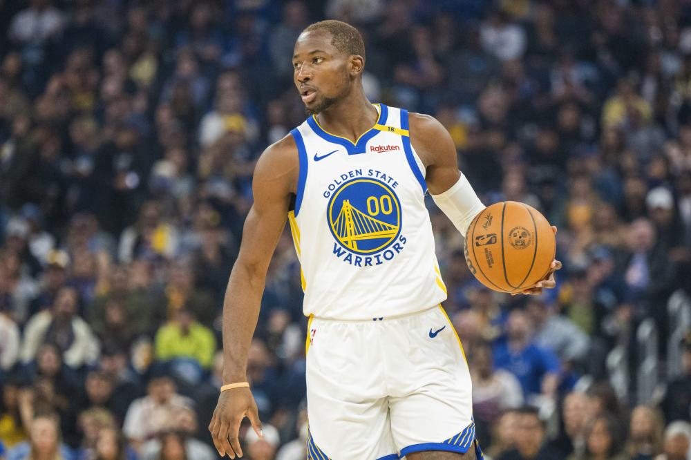 他在边后卫 他在边后卫