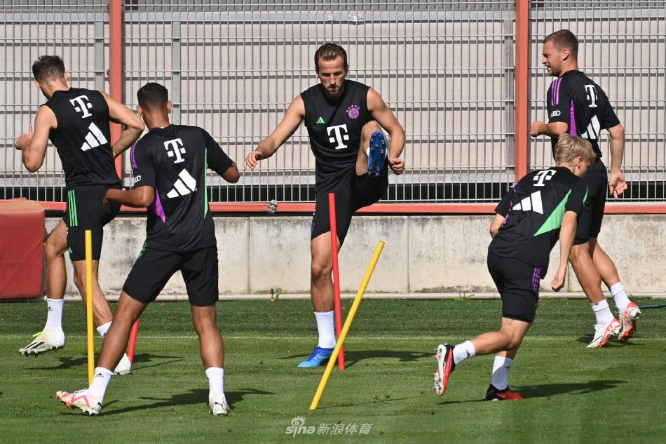 国际足球舞 国际足球舞